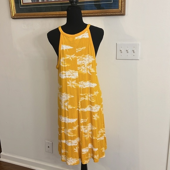 Old Navy Beach Ready Vacation Must Have Dress, Sz. L. - Picture 4 of 10